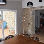 Апартаменты Les De Moussan *