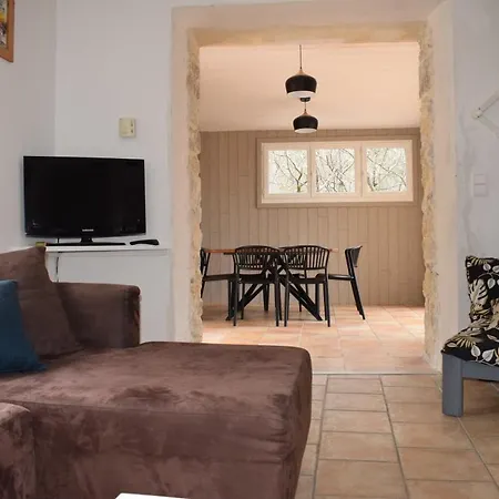 Les De Moussan Apartment *