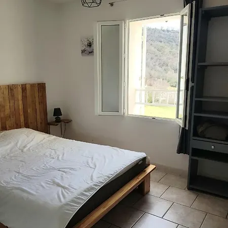 Les De Moussan * Montbrun-les-Bains
