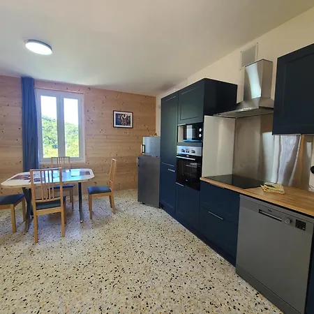 Les De Moussan Apartment *