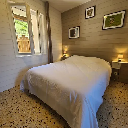 Les De Moussan Apartment