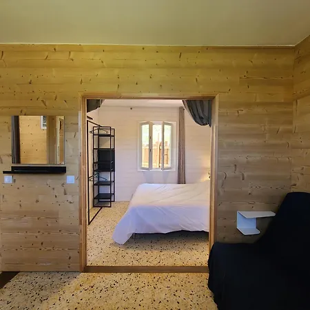 Les De Moussan Apartment